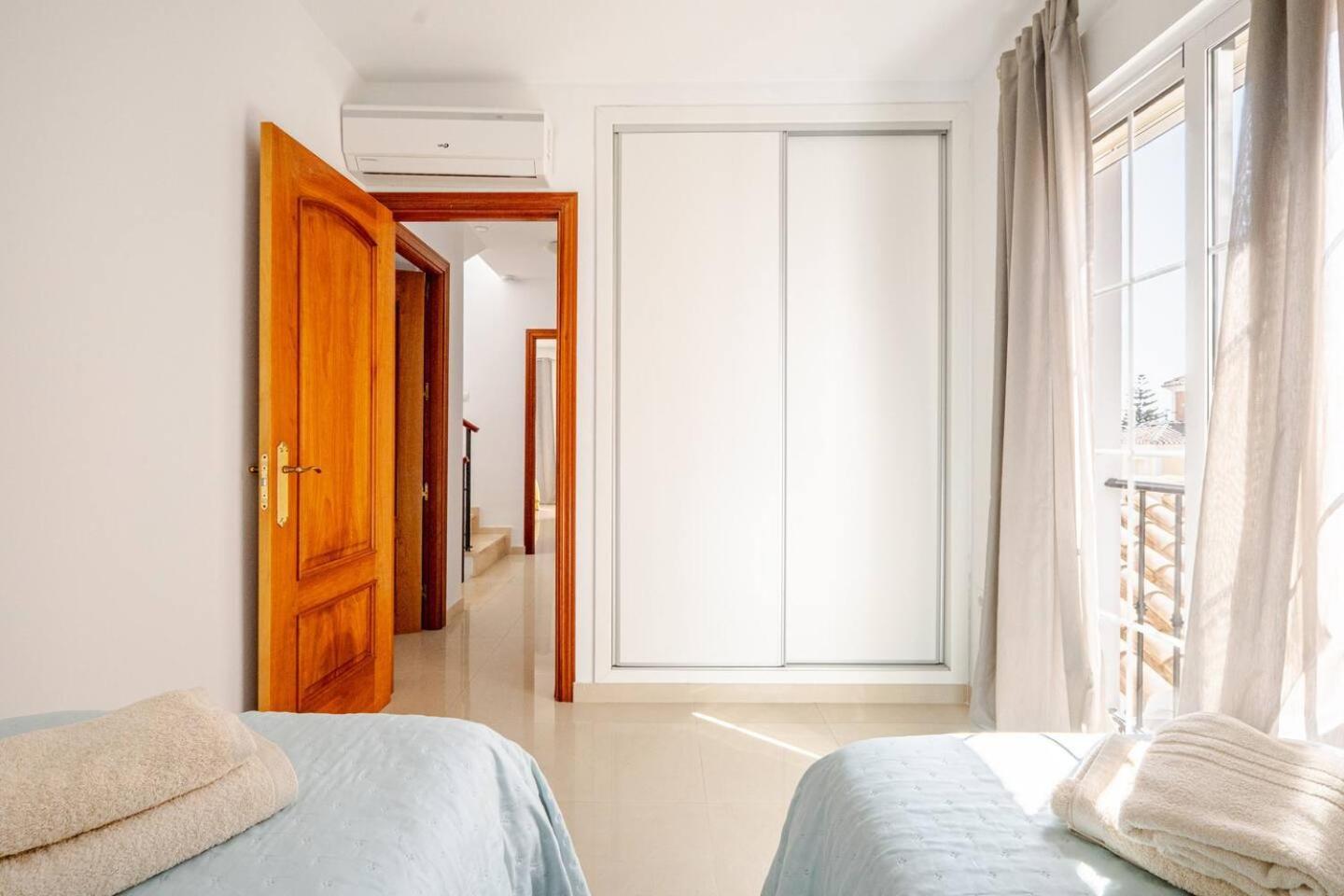 Villa Antonia Mar - Private & Heated Pool - Punta Lara Nerja Kültér fotó